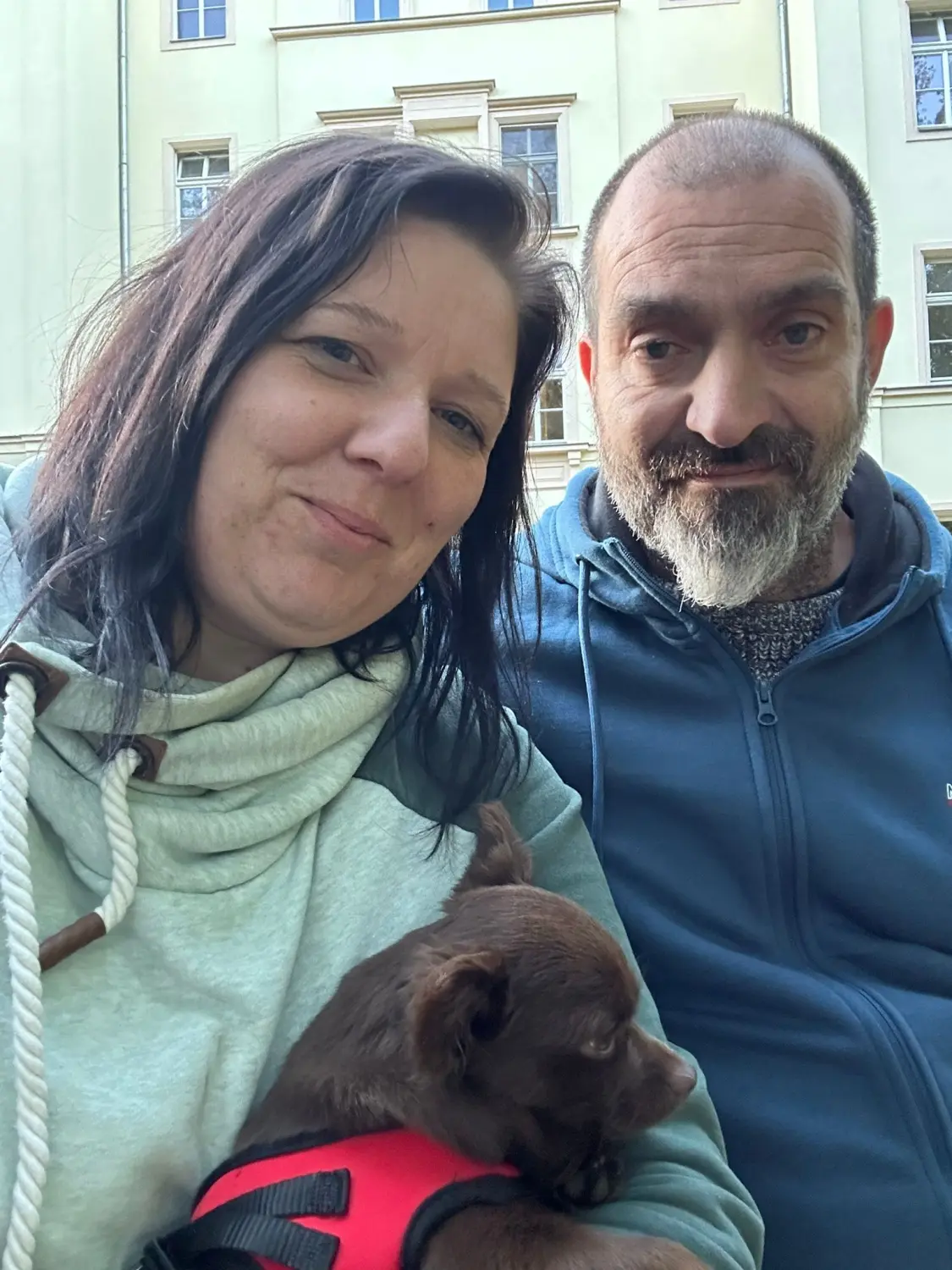 Chrissi und Daniel – Paar mit Hund